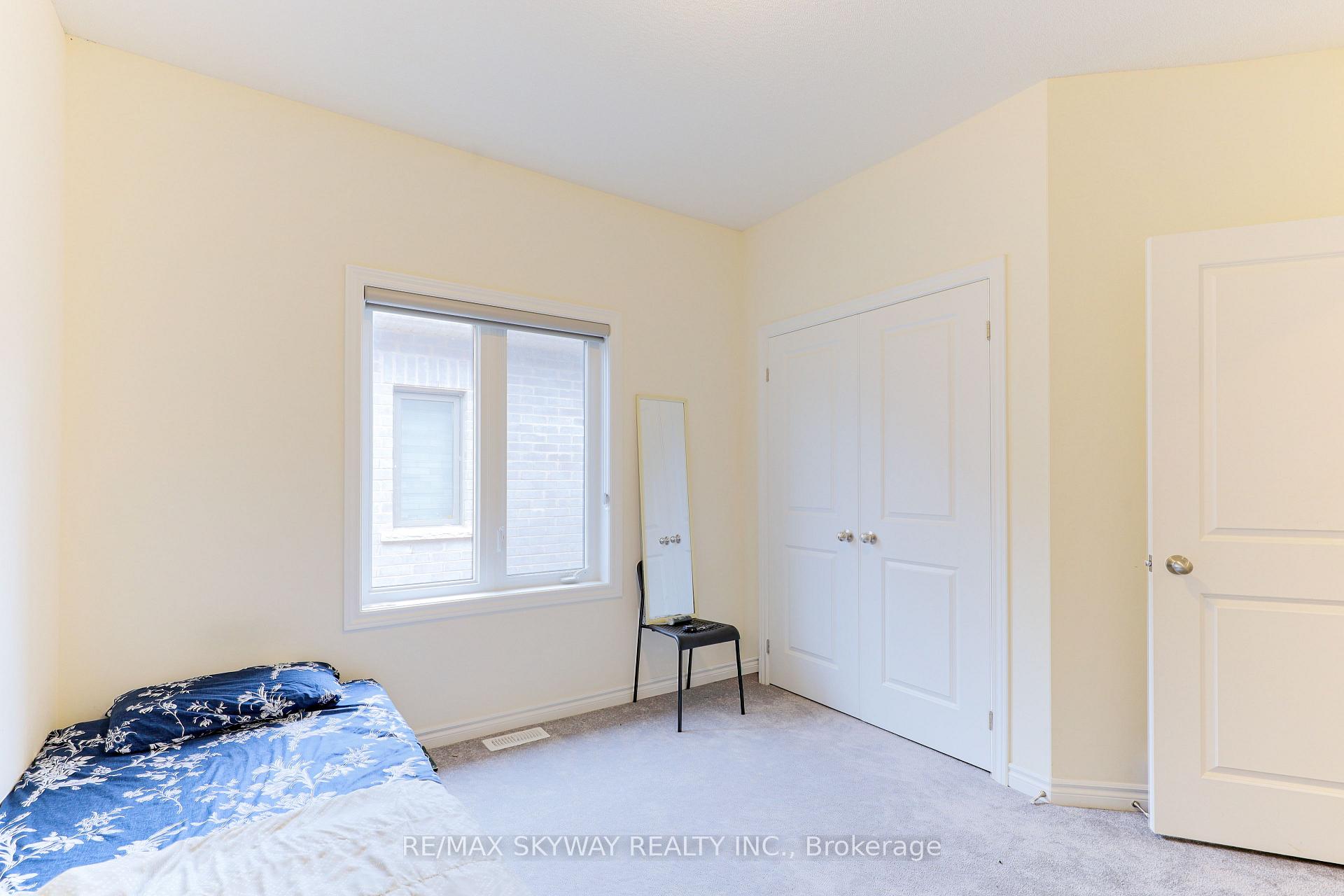 Photo 11 of 379 Valleyway Drive, Brampton, Credit Valley — HOMEH