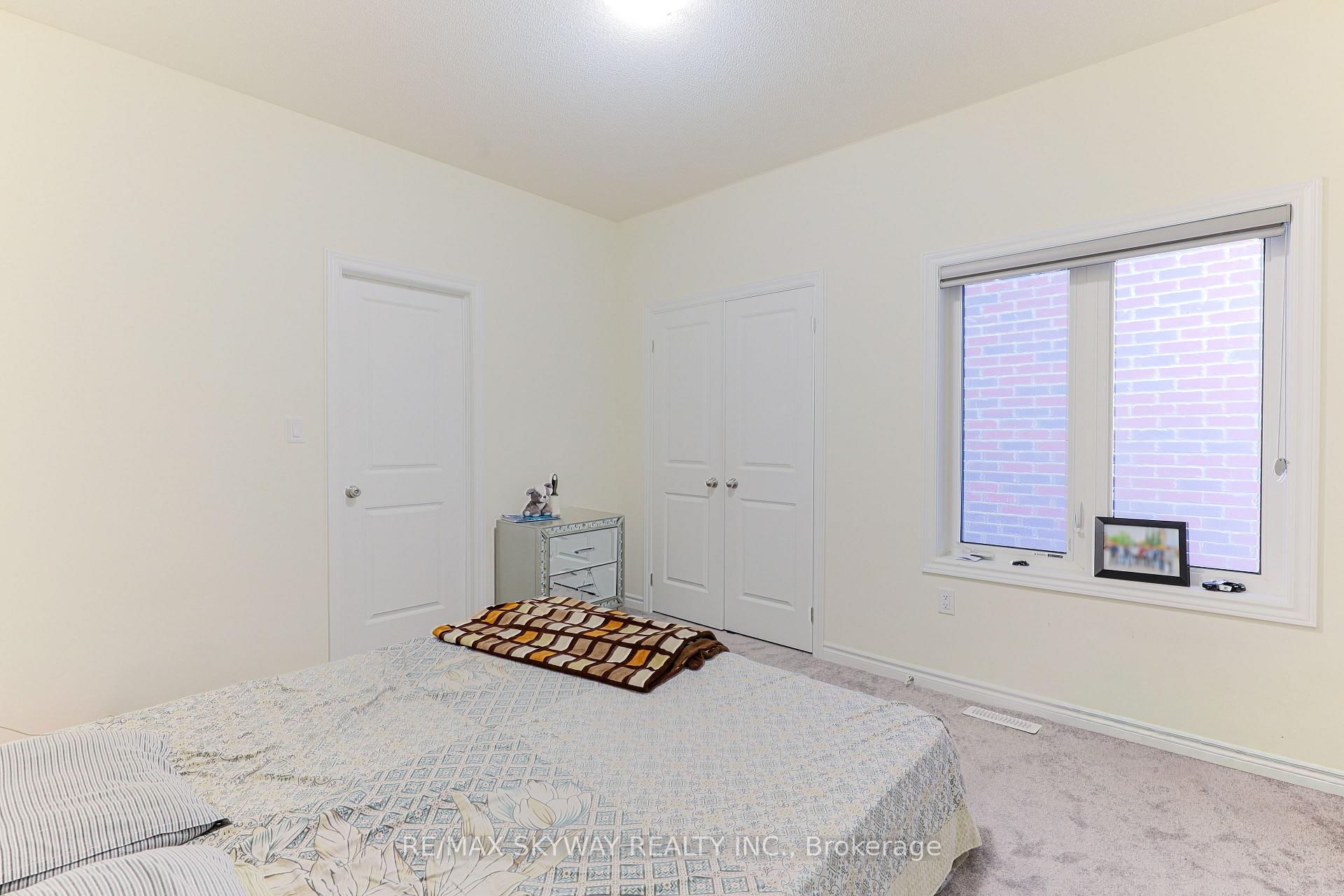 Photo 24 of 379 Valleyway Drive, Brampton, Credit Valley — HOMEH