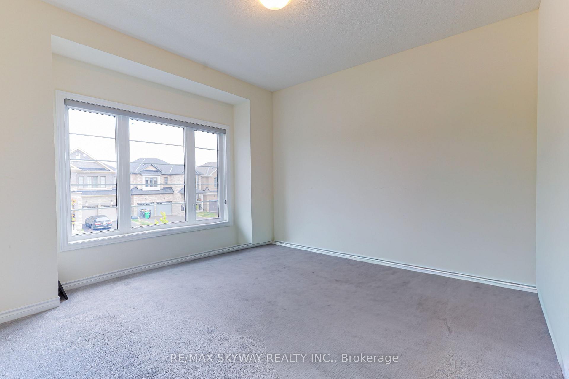 Photo 29 of 379 Valleyway Drive, Brampton, Credit Valley — HOMEH