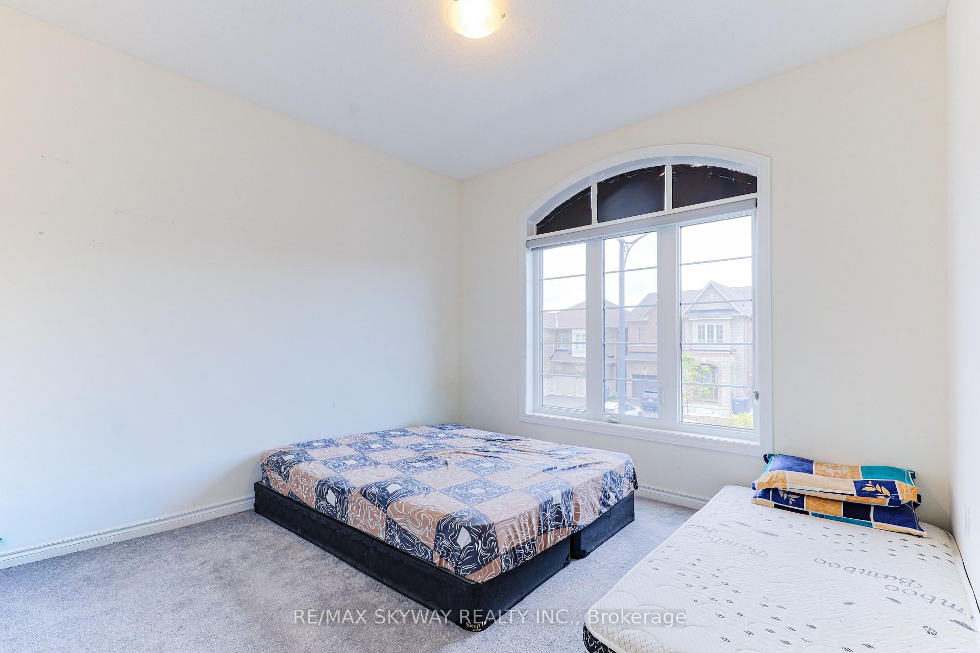 Photo 20 of 379 Valleyway Drive, Brampton, Credit Valley — HOMEH