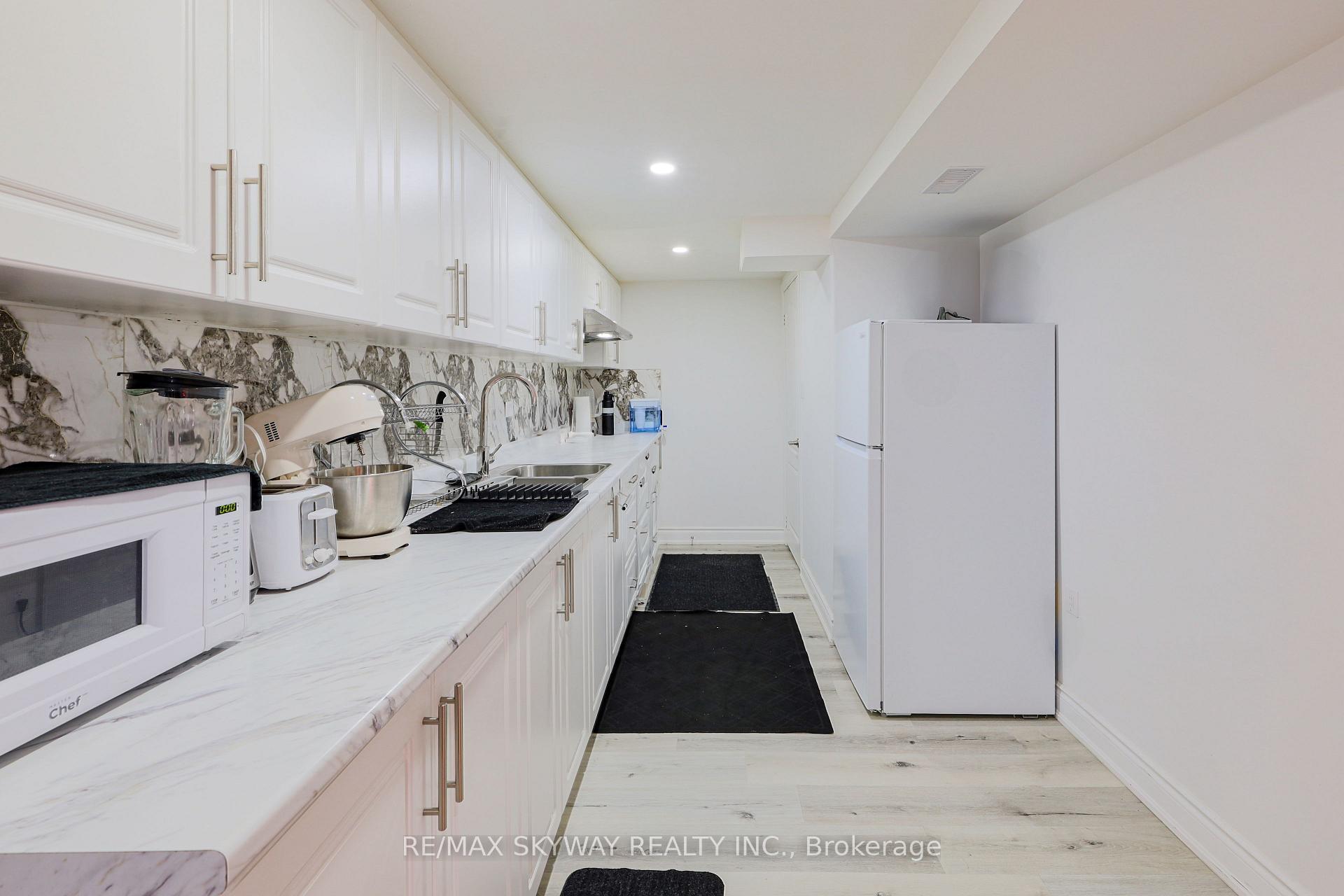 Photo 26 of 379 Valleyway Drive, Brampton, Credit Valley — HOMEH