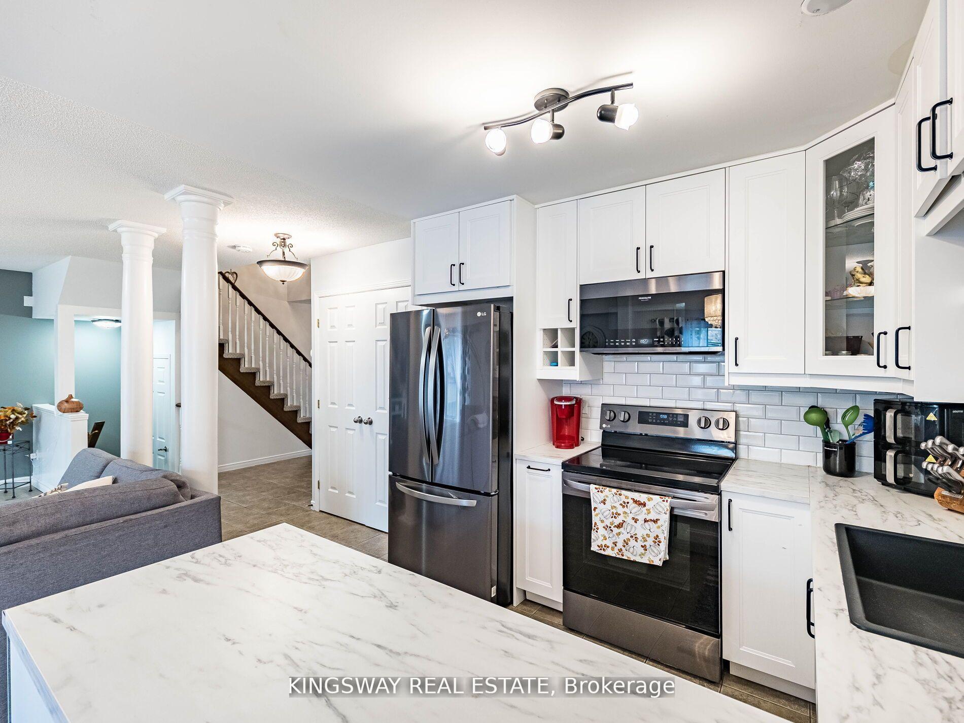 Photo 10 of 278 Southbrook Drive, Hamilton, Binbrook — HOMEH