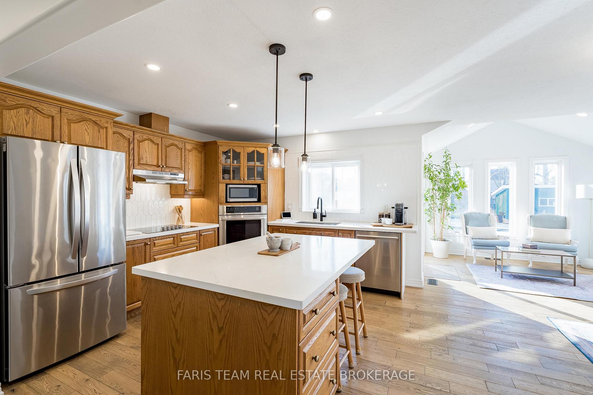 Photo 12 of 2040 Lea Road, Innisfil, Alcona — HOMEH