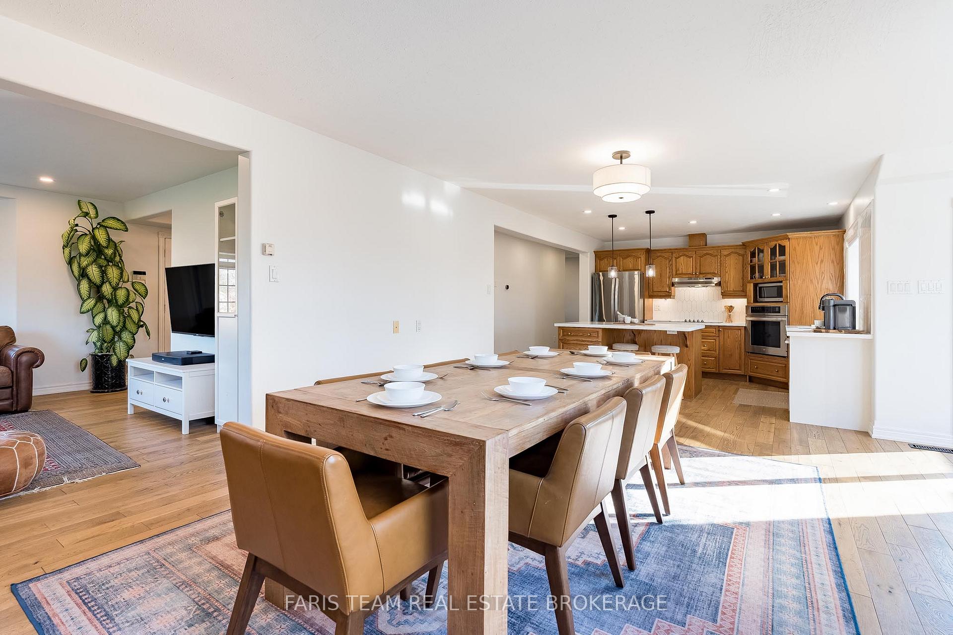Photo 14 of 2040 Lea Road, Innisfil, Alcona — HOMEH