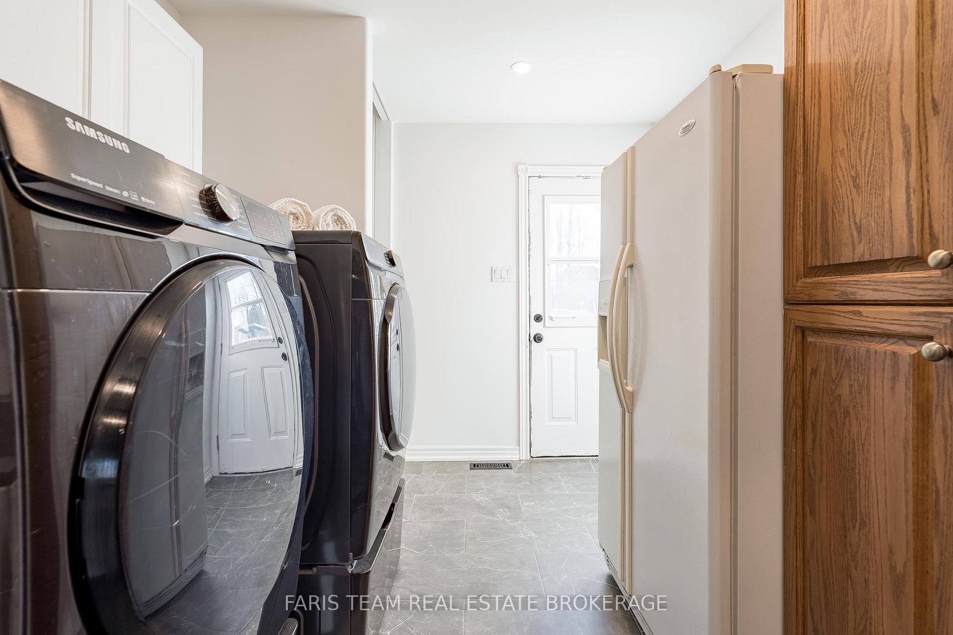 Photo 7 of 2040 Lea Road, Innisfil, Alcona — HOMEH