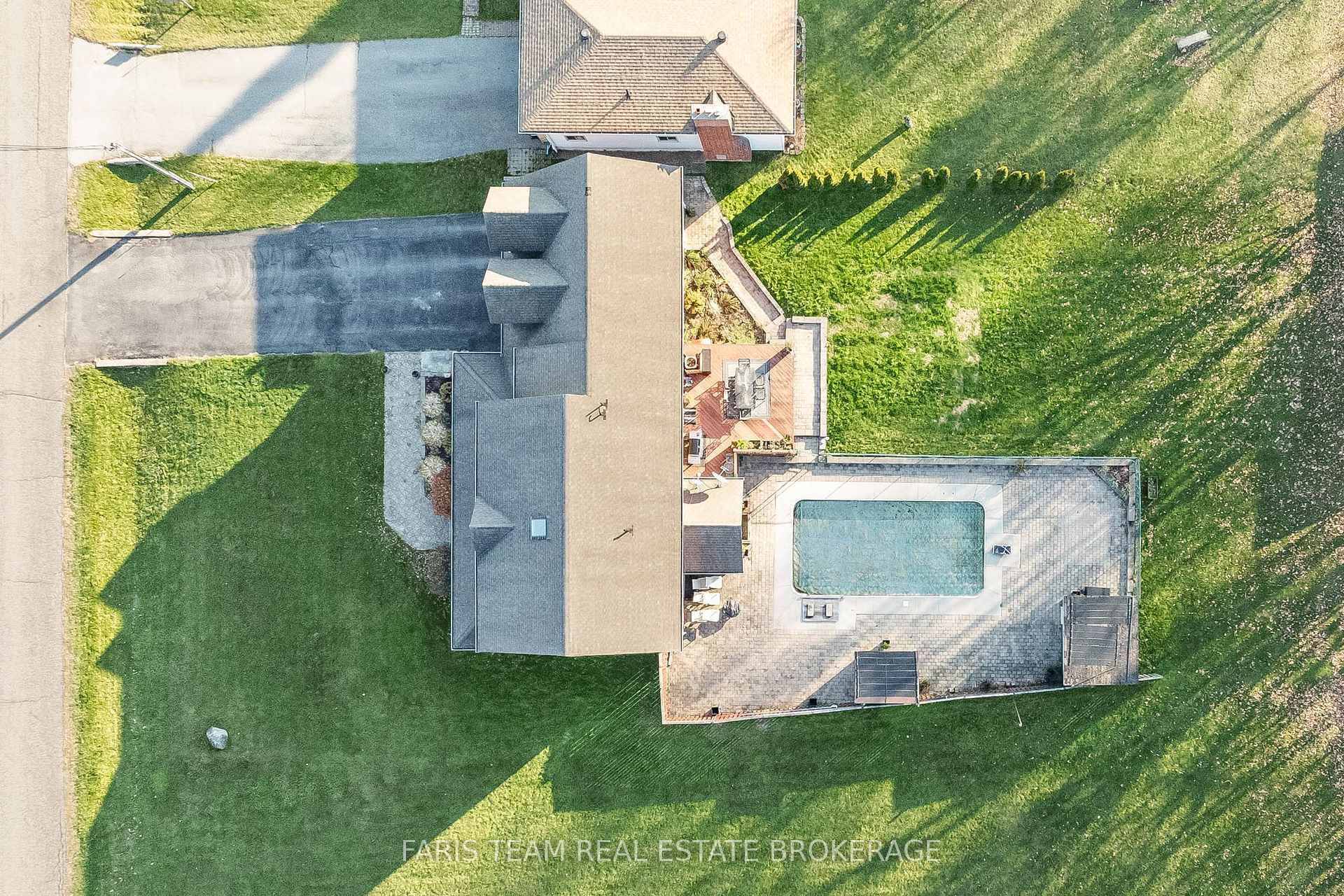Photo 31 of 2040 Lea Road, Innisfil, Alcona — HOMEH
