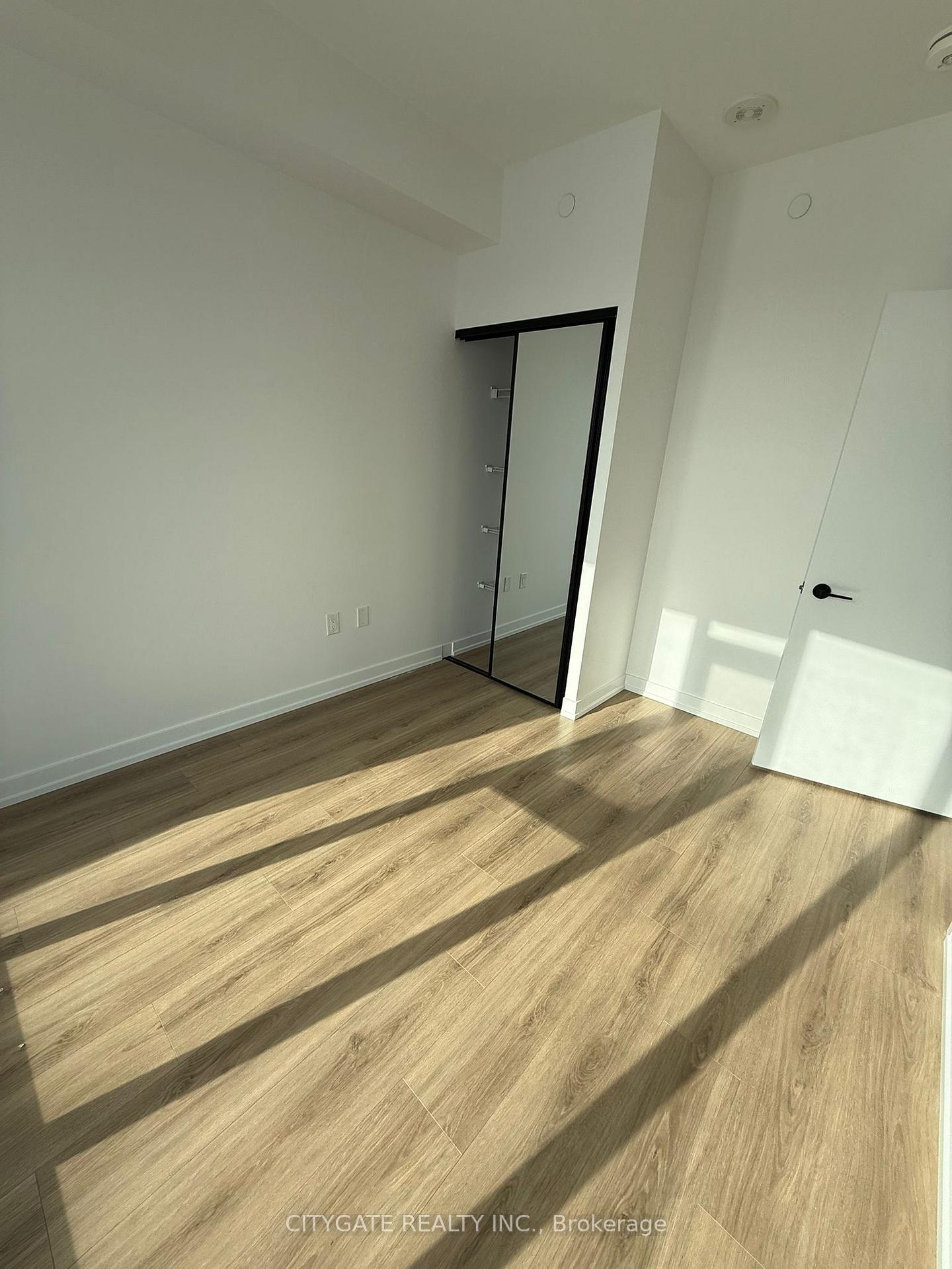 Photo 6 of Unit 212, 10 Lagerfeld Drive, Brampton, Northwest Brampton — HOMEH