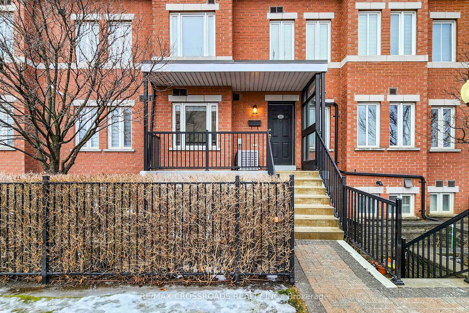 Photo 9 of Unit 203, 308 John Street, Markham, Aileen-Willowbrook — HOMEH