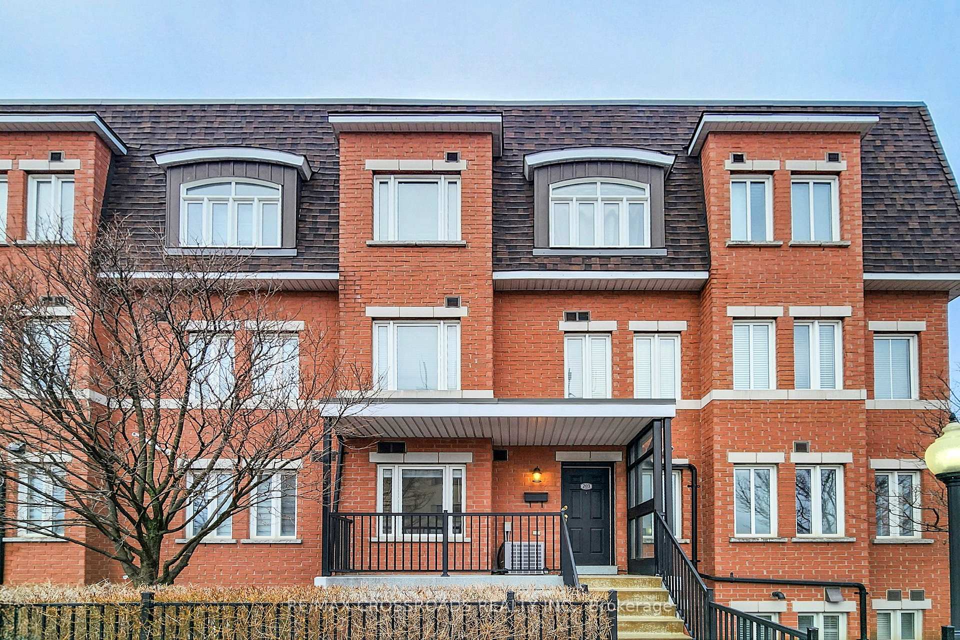 Photo 1 of Unit 203, 308 John Street, Markham, Aileen-Willowbrook — HOMEH