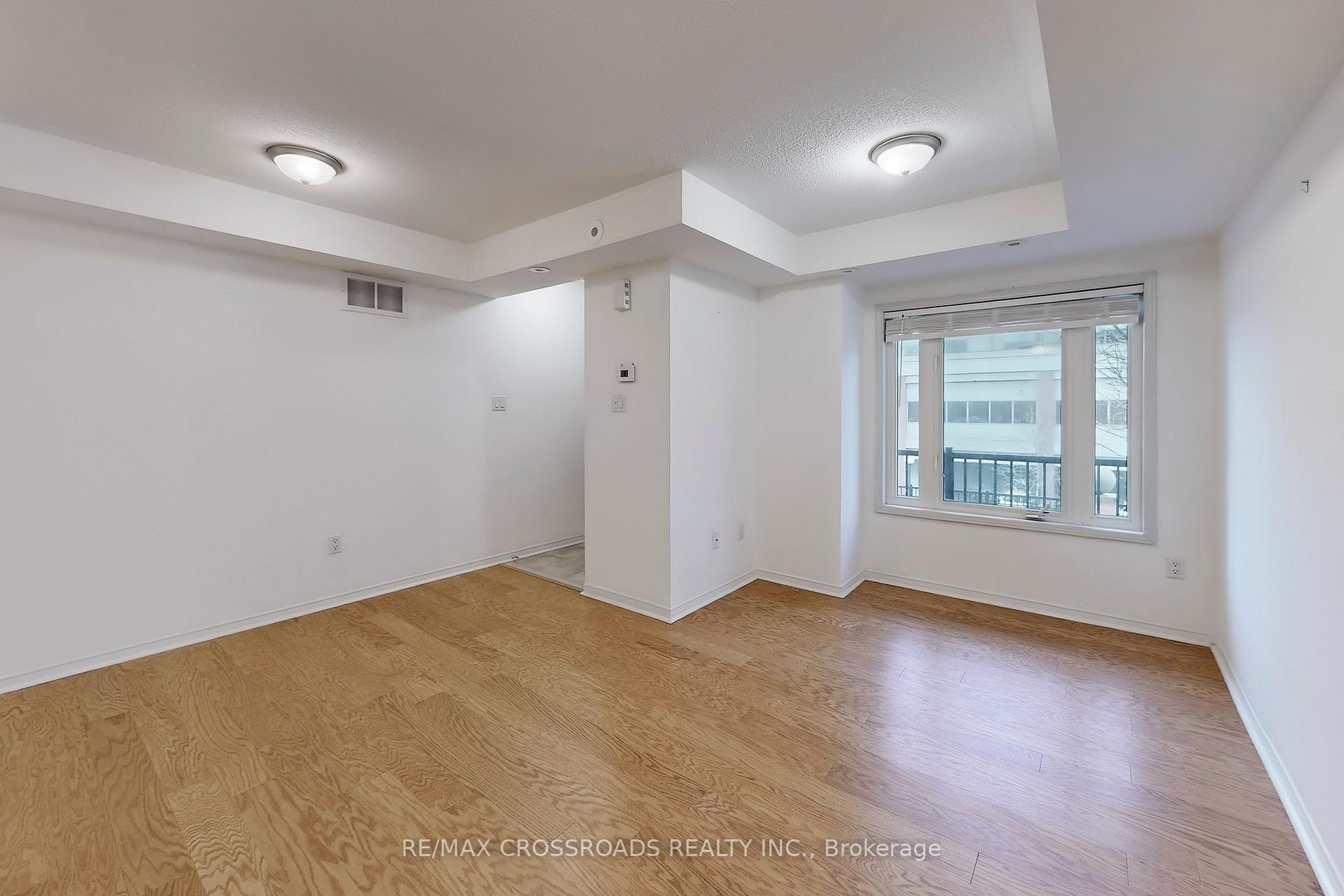 Photo 5 of Unit 203, 308 John Street, Markham, Aileen-Willowbrook — HOMEH