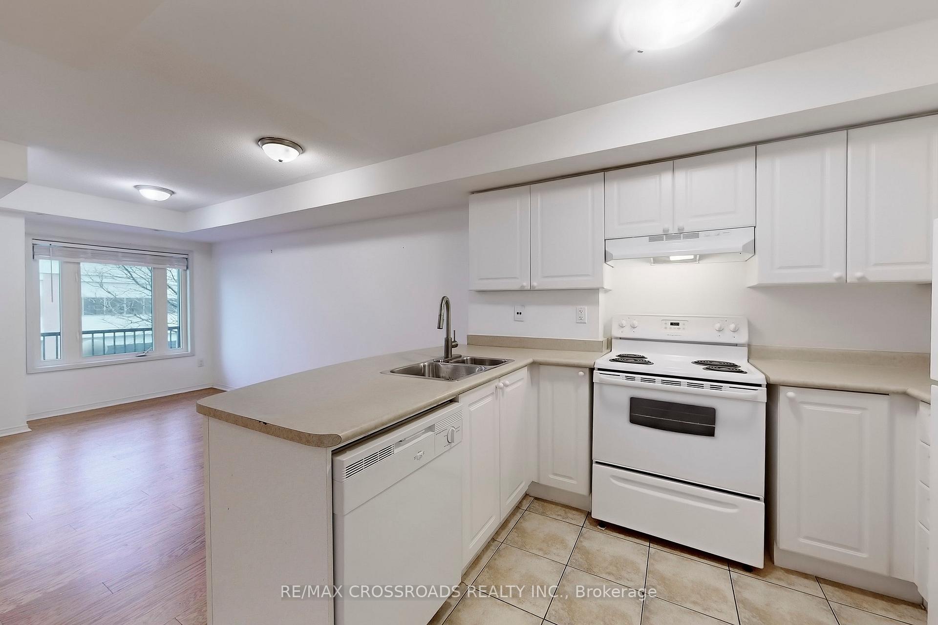 Photo 4 of Unit 203, 308 John Street, Markham, Aileen-Willowbrook — HOMEH