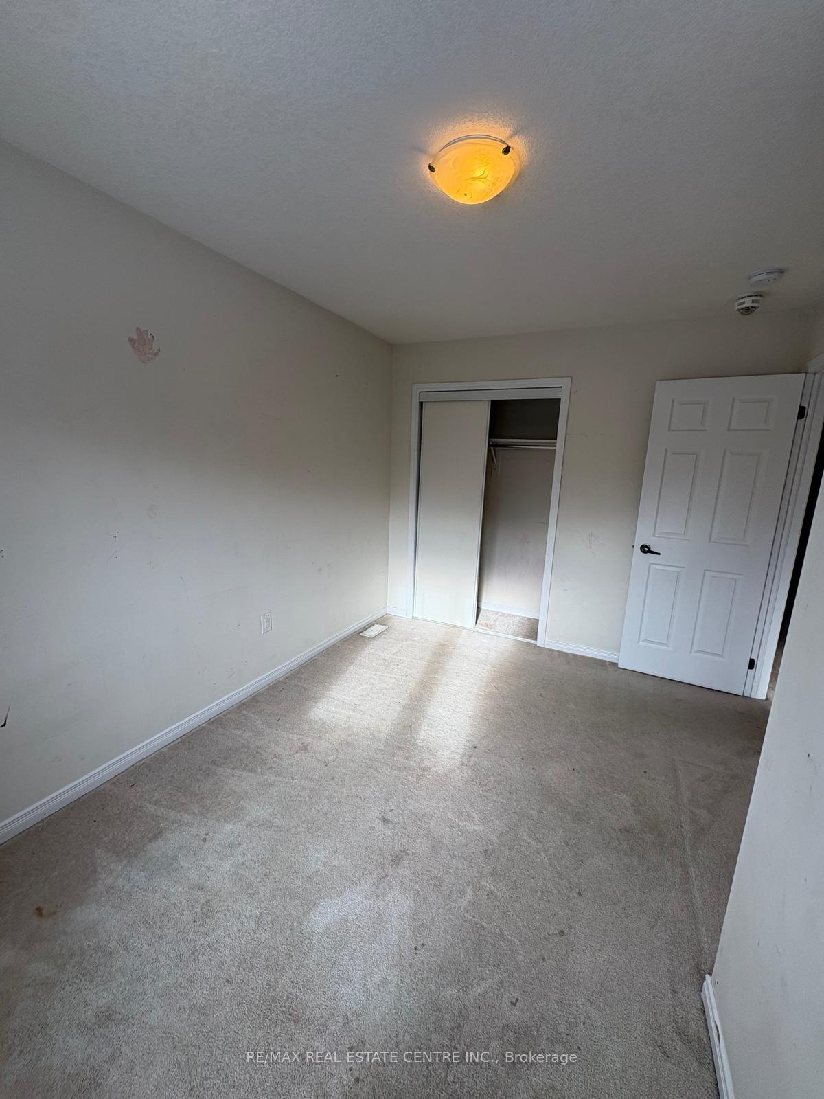 Photo 15 of 122 Golden Spring Drive, Brampton, Fletcher's Meadow — HOMEH