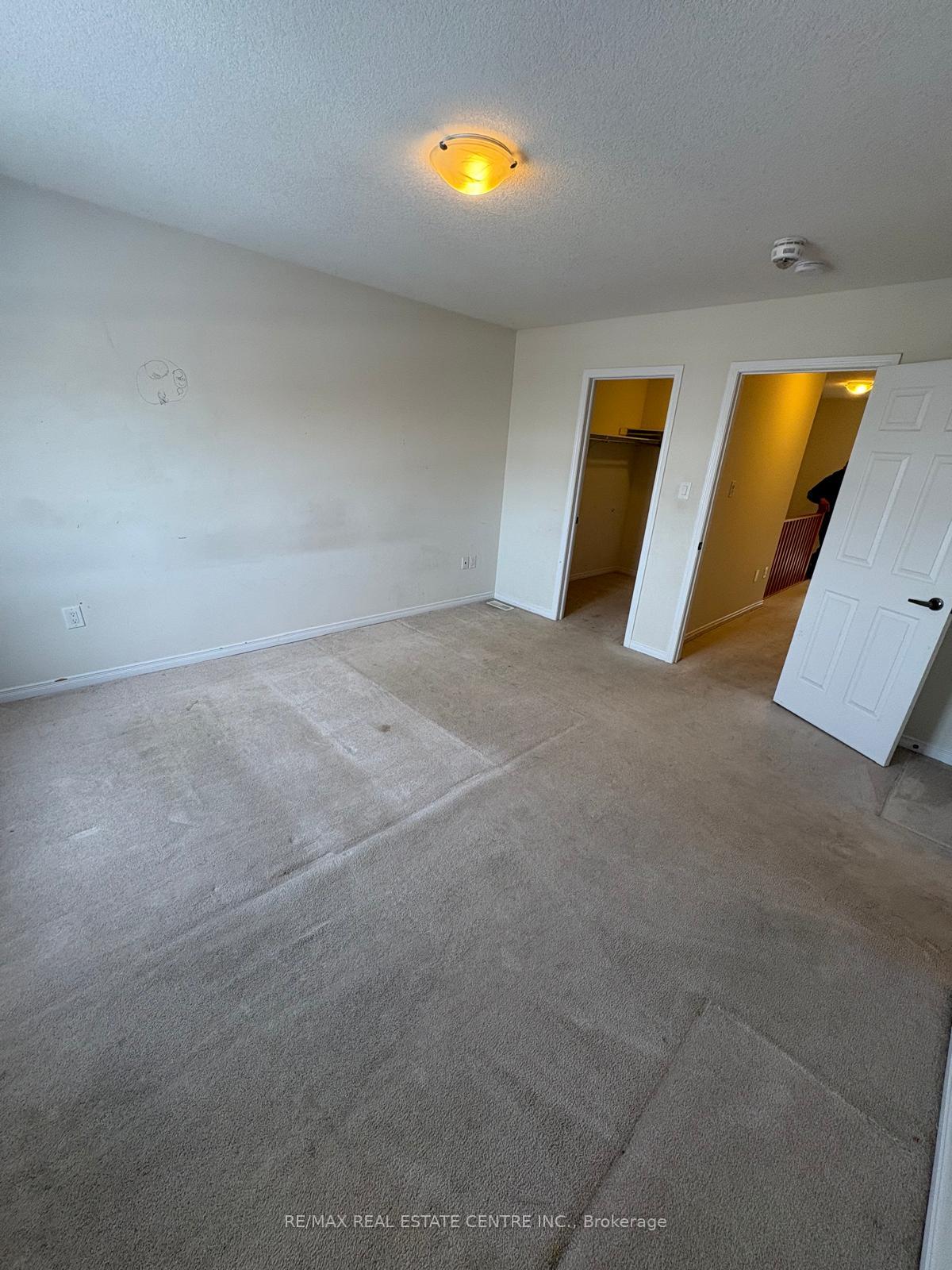 Photo 29 of 122 Golden Spring Drive, Brampton, Fletcher's Meadow — HOMEH