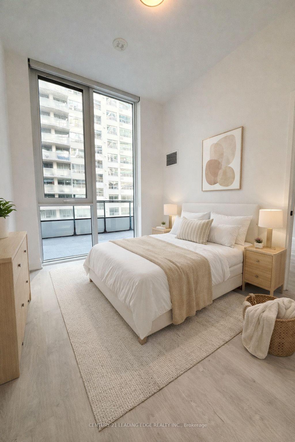 Photo 4 of Unit 501, 65 Broadway Avenue, Toronto, Mount Pleasant West — HOMEH