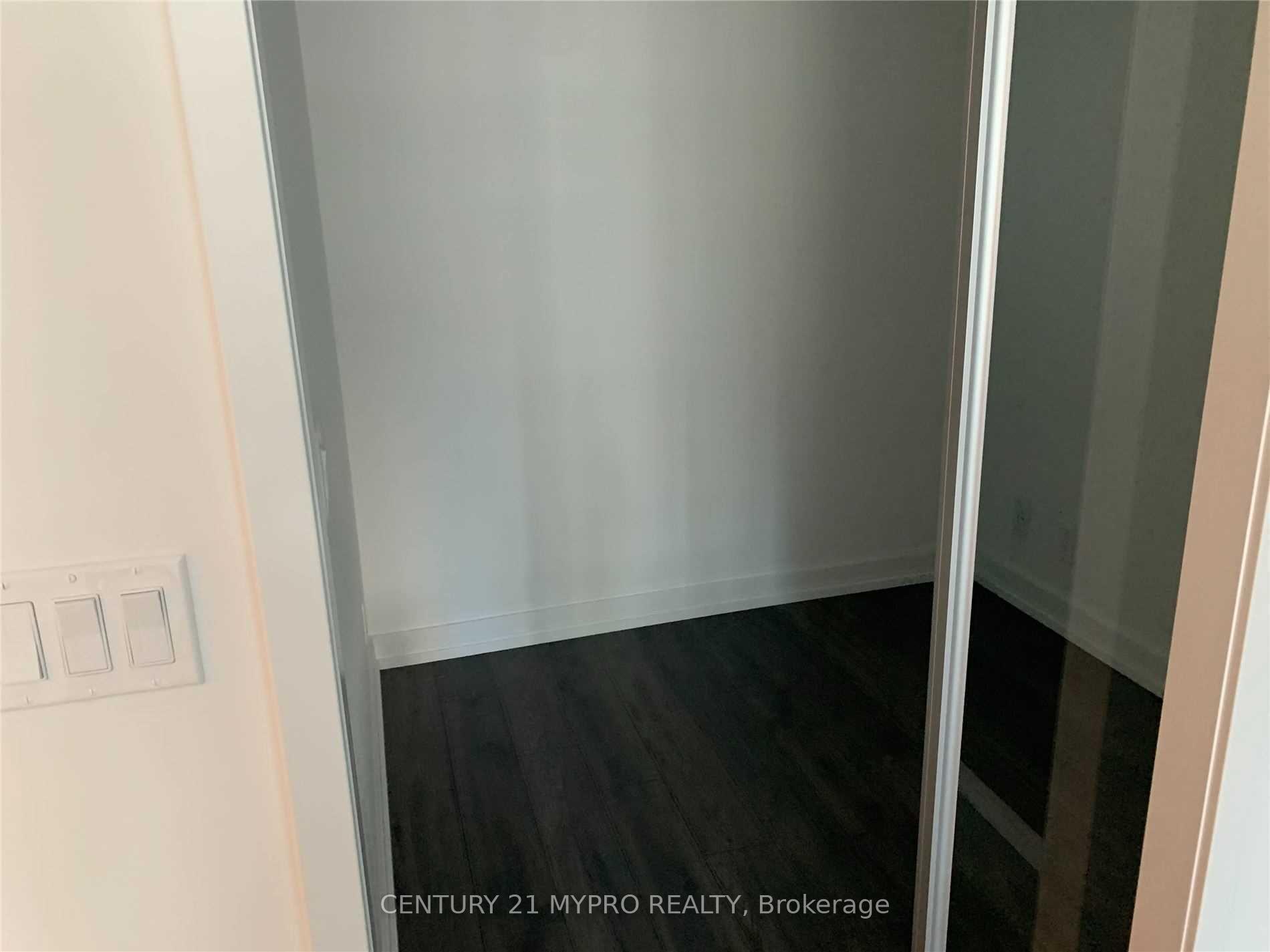 Photo 15 of Unit 1017, 33 Helendale Avenue, Toronto, Yonge-Eglinton — HOMEH