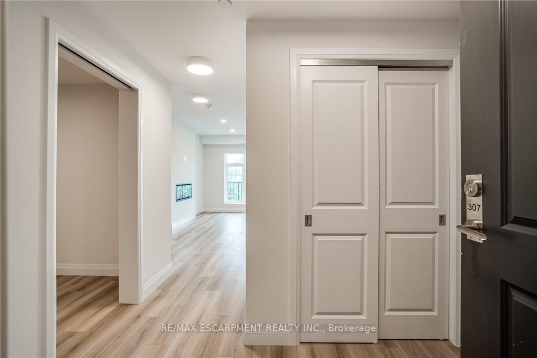 Photo 6 of Unit 307, 153 Wilson Street W, Hamilton, Ancaster — HOMEH