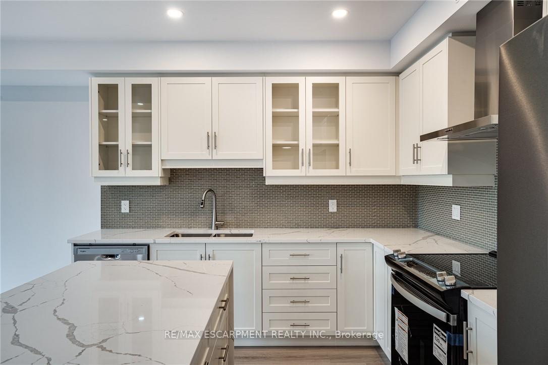 Photo 13 of Unit 307, 153 Wilson Street W, Hamilton, Ancaster — HOMEH
