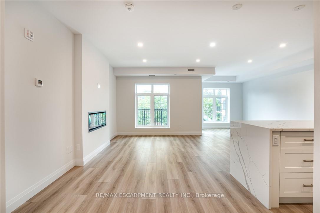 Photo 15 of Unit 307, 153 Wilson Street W, Hamilton, Ancaster — HOMEH