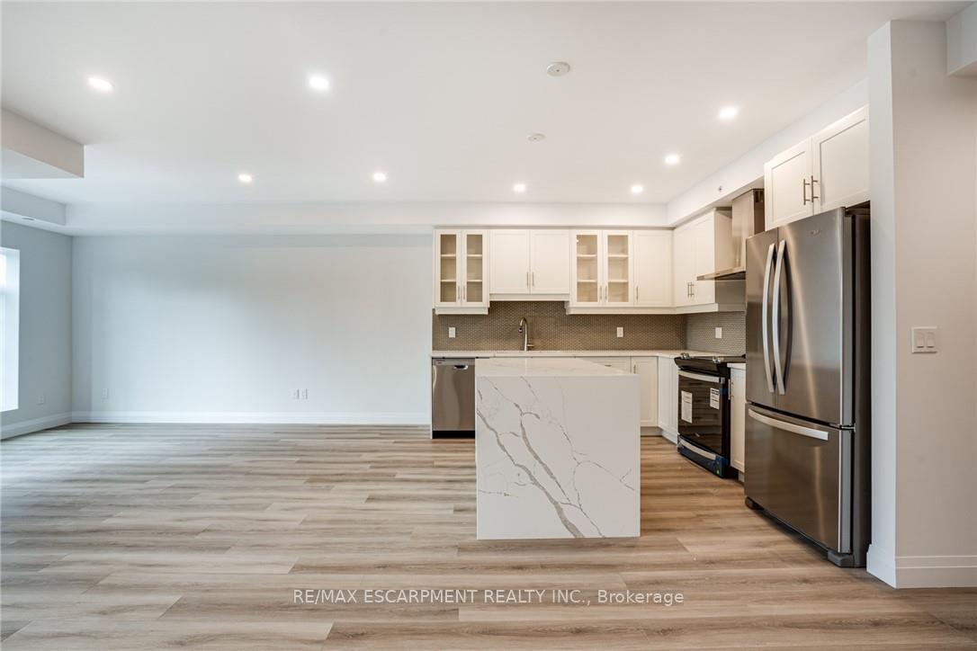 Photo 12 of Unit 307, 153 Wilson Street W, Hamilton, Ancaster — HOMEH