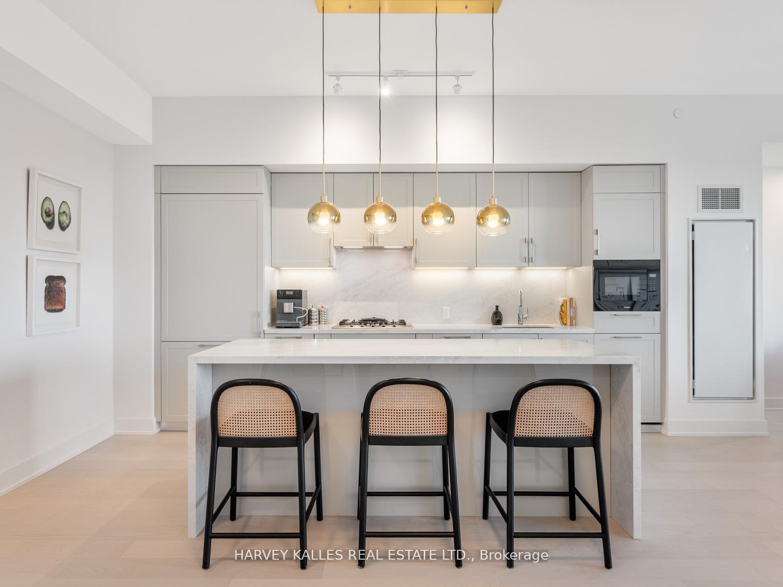 Photo 7 of Unit 1003, 8 Manor Road W, Toronto, Yonge-Eglinton — HOMEH