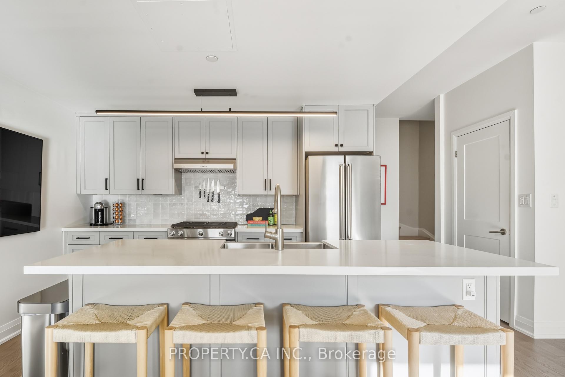Photo 8 of Unit Th3, 100 Coxwell Avenue, Toronto, Greenwood-Coxwell — HOMEH