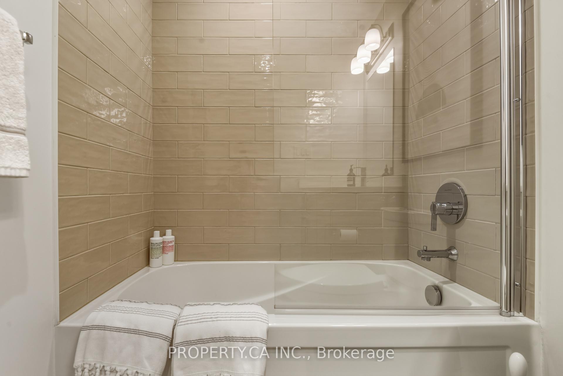 Photo 25 of Unit Th3, 100 Coxwell Avenue, Toronto, Greenwood-Coxwell — HOMEH