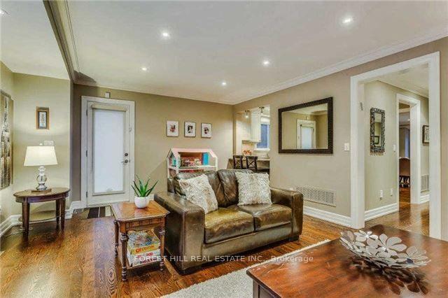 Photo 10 of 72 Fairleigh Crescent, Toronto, Forest Hill North — HOMEH