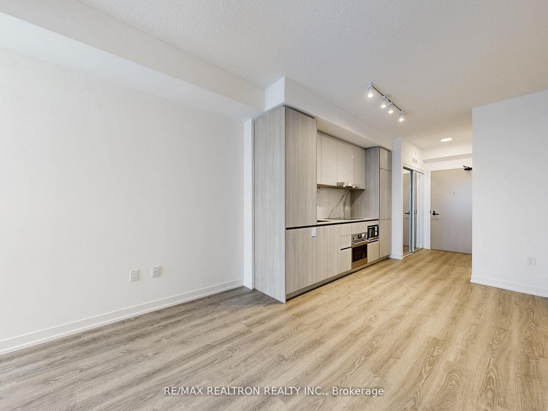Photo 6 of Unit 2810, 8 Interchange Way, Vaughan, Vaughan Corporate Centre — HOMEH