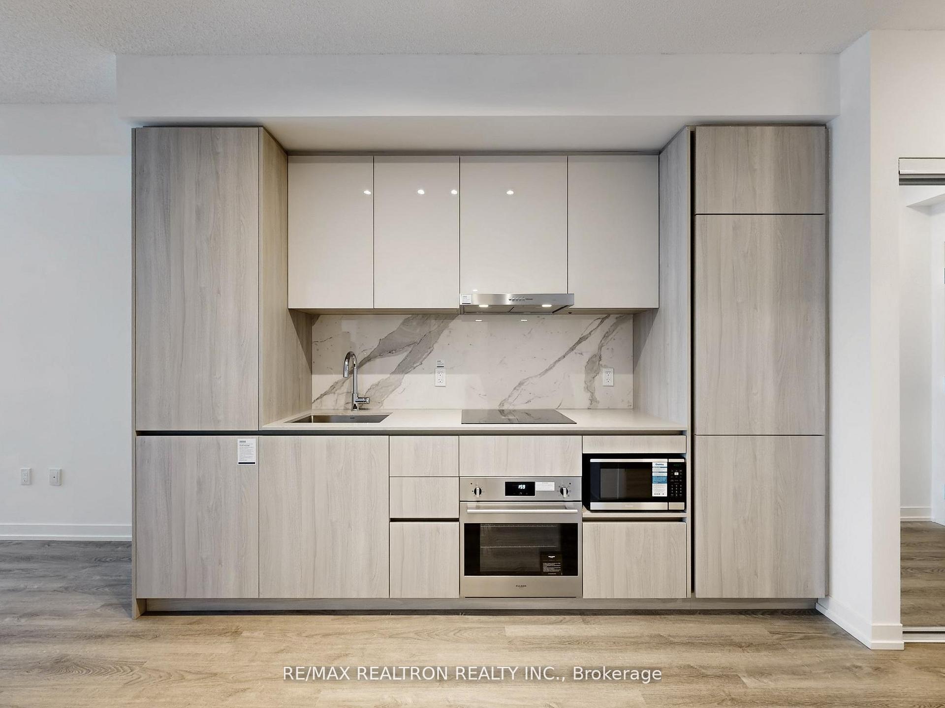 Photo 4 of Unit 2810, 8 Interchange Way, Vaughan, Vaughan Corporate Centre — HOMEH