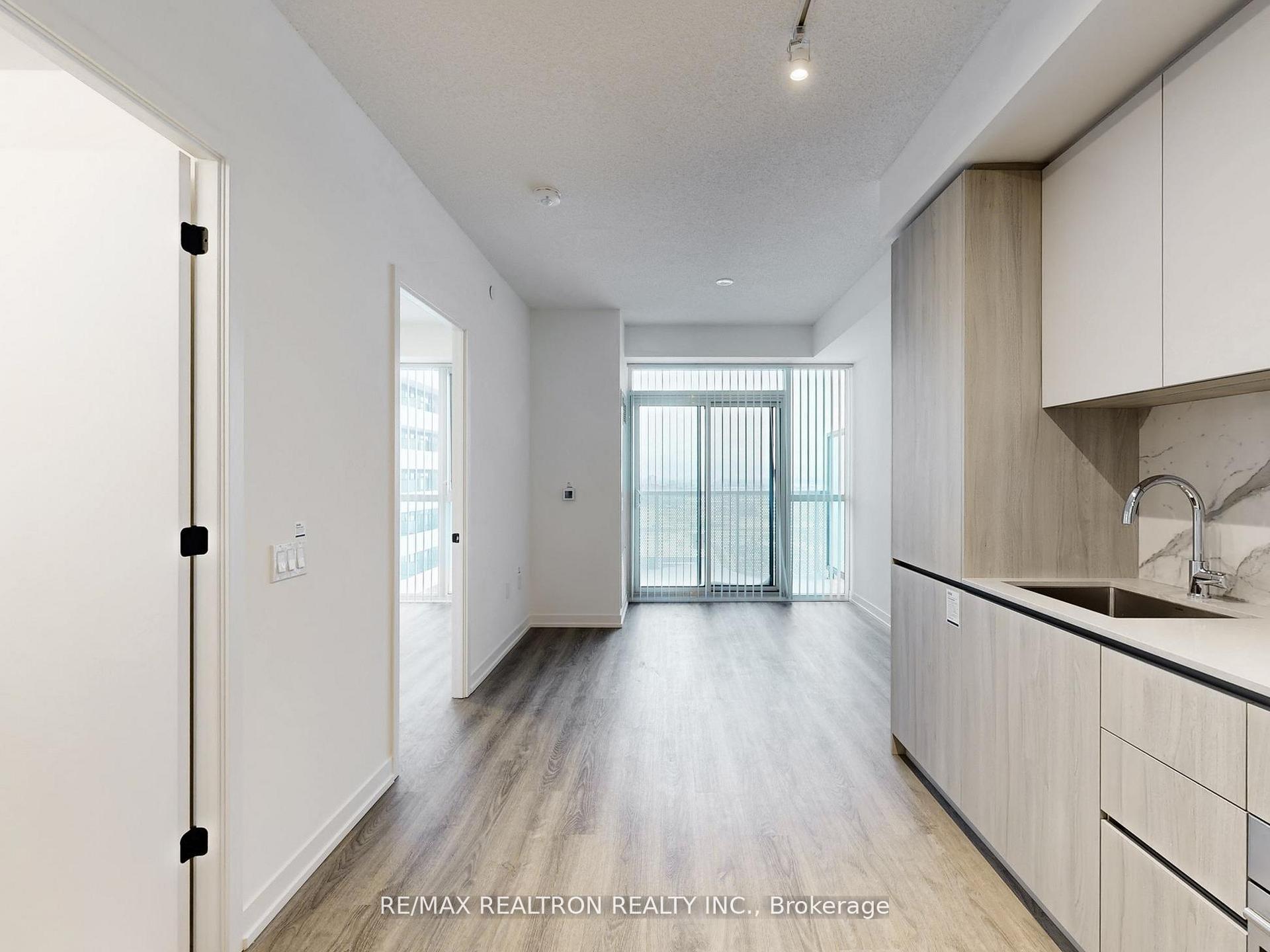 Photo 3 of Unit 2810, 8 Interchange Way, Vaughan, Vaughan Corporate Centre — HOMEH