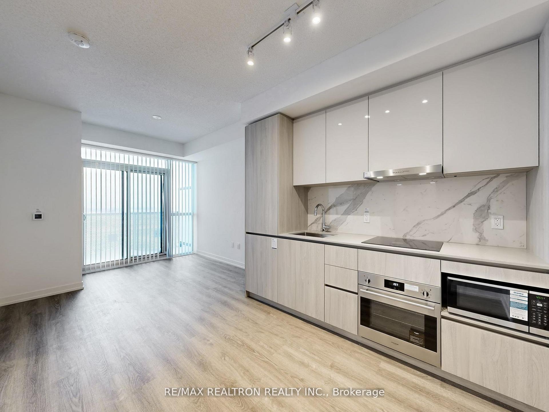 Photo 8 of Unit 2810, 8 Interchange Way, Vaughan, Vaughan Corporate Centre — HOMEH