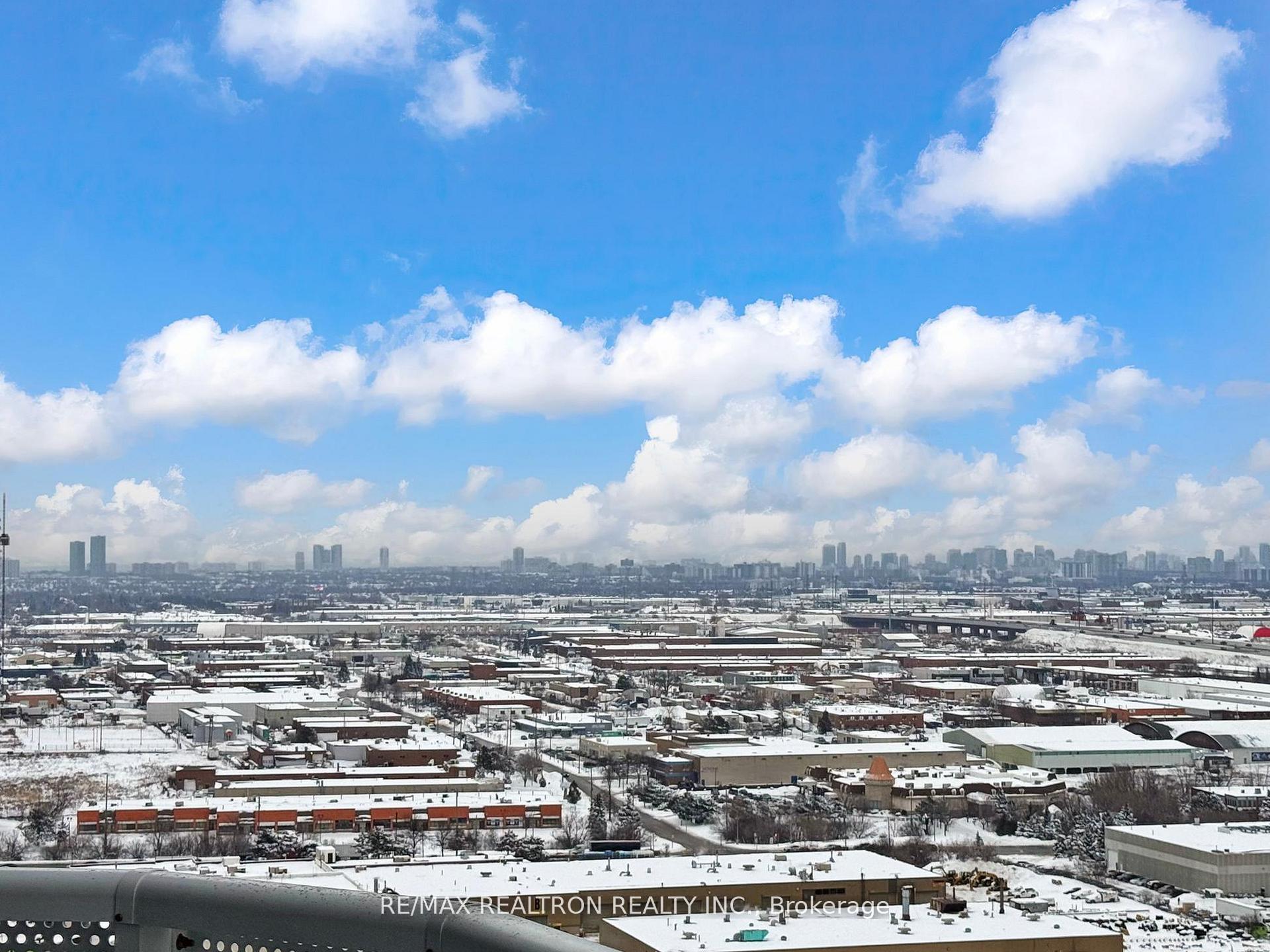 Photo 17 of Unit 2810, 8 Interchange Way, Vaughan, Vaughan Corporate Centre — HOMEH