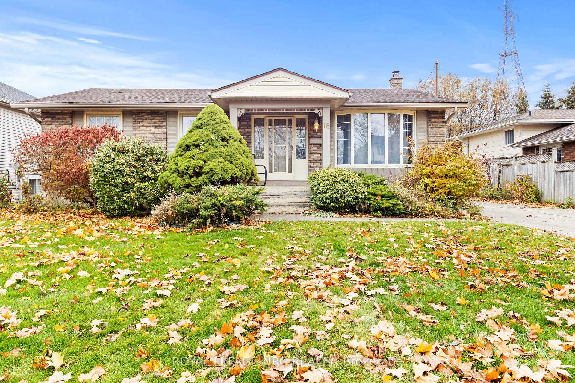 Photo 4 of Unit Main Floor, 16 Vanier Drive, Welland, Lincoln/Crowland — HOMEH