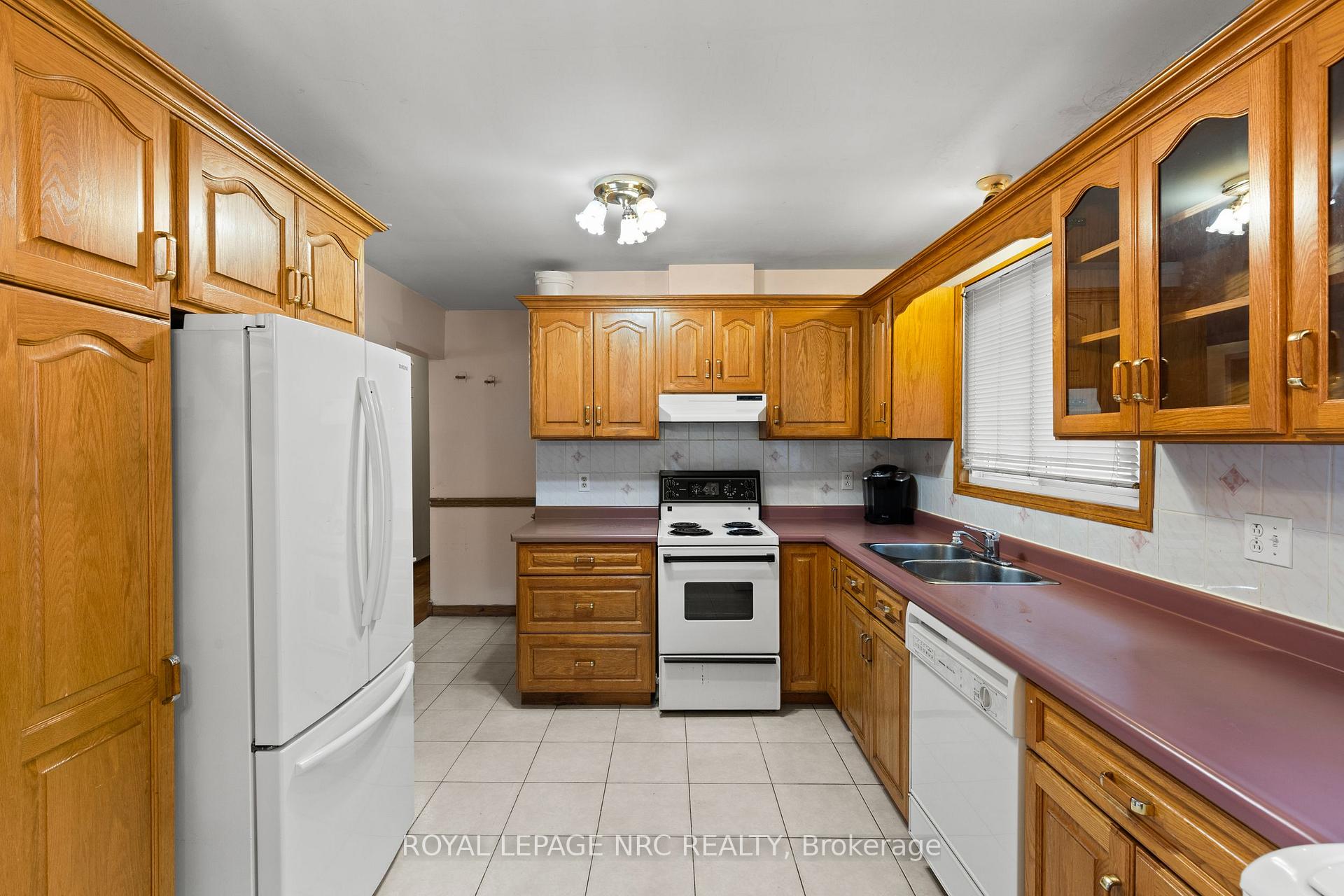 Photo 16 of Unit Main Floor, 16 Vanier Drive, Welland, Lincoln/Crowland — HOMEH