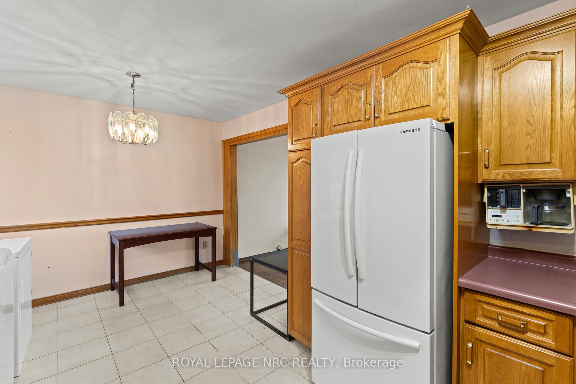 Photo 5 of Unit Main Floor, 16 Vanier Drive, Welland, Lincoln/Crowland — HOMEH