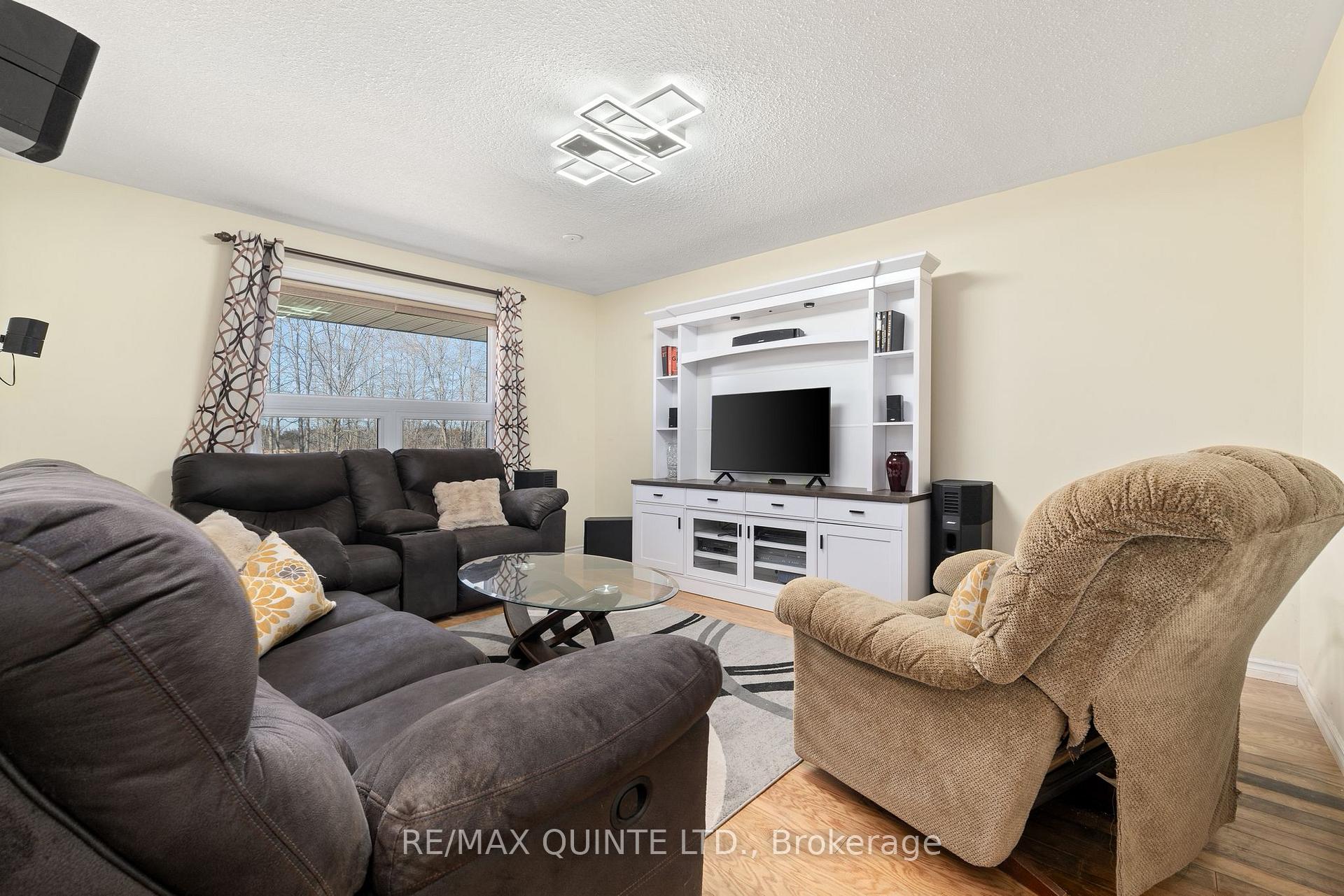 Photo 15 of 246 Mitchell Road, Belleville, Belleville Ward — HOMEH