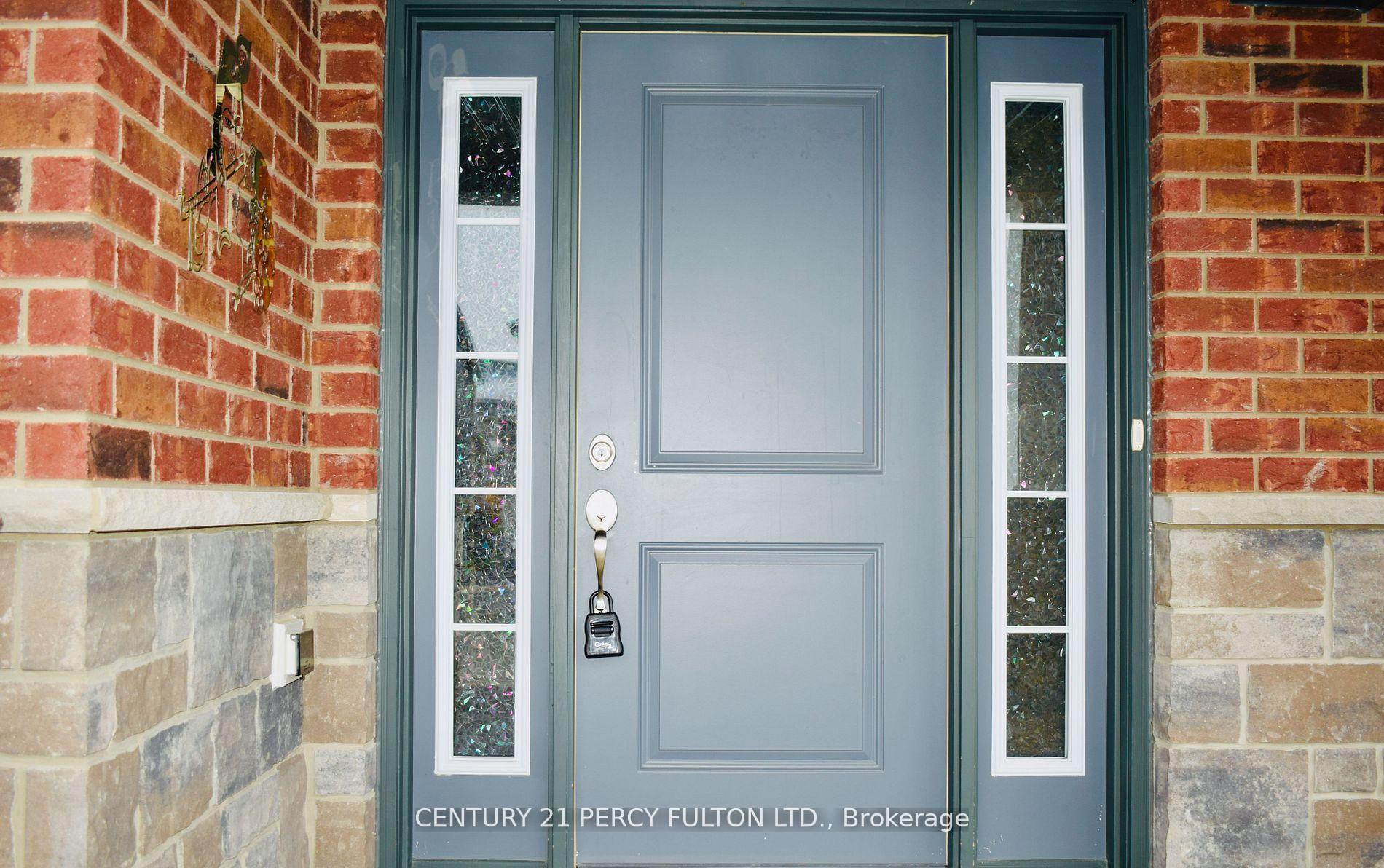 Photo 8 of 36 Robertson Drive, Stratford — HOMEH