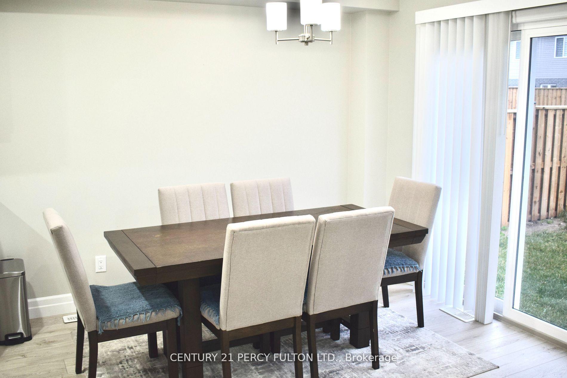 Photo 3 of 36 Robertson Drive, Stratford — HOMEH