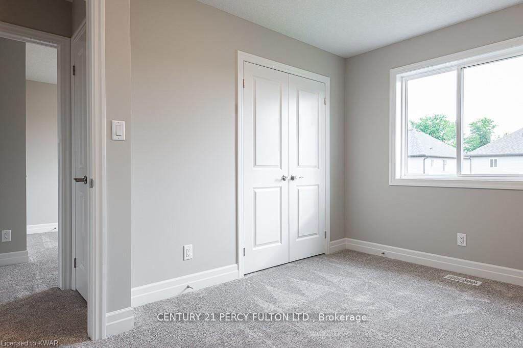 Photo 14 of 36 Robertson Drive, Stratford — HOMEH