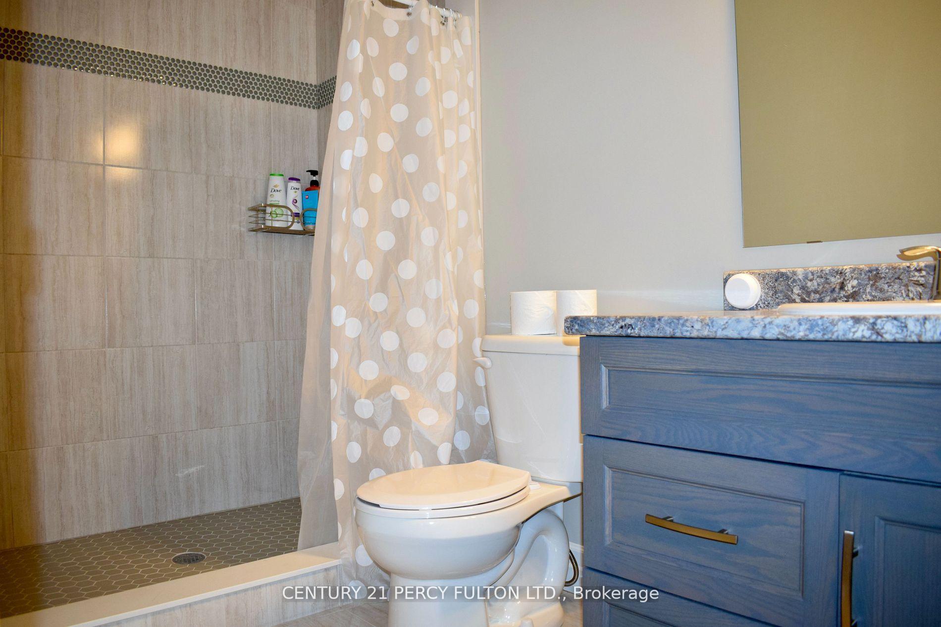 Photo 2 of 36 Robertson Drive, Stratford — HOMEH