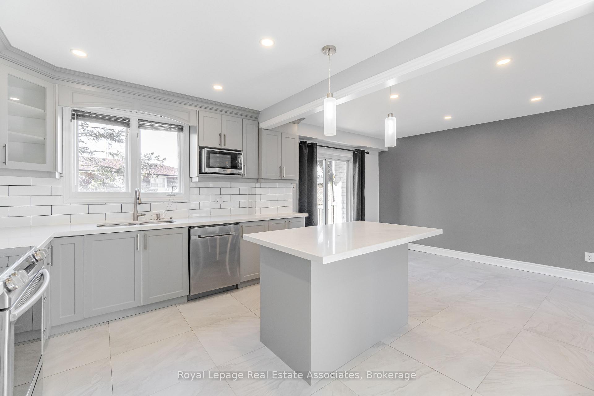 Photo 4 of Unit Upper level, 91 Bruce beer Drive, Brampton, Madoc — HOMEH