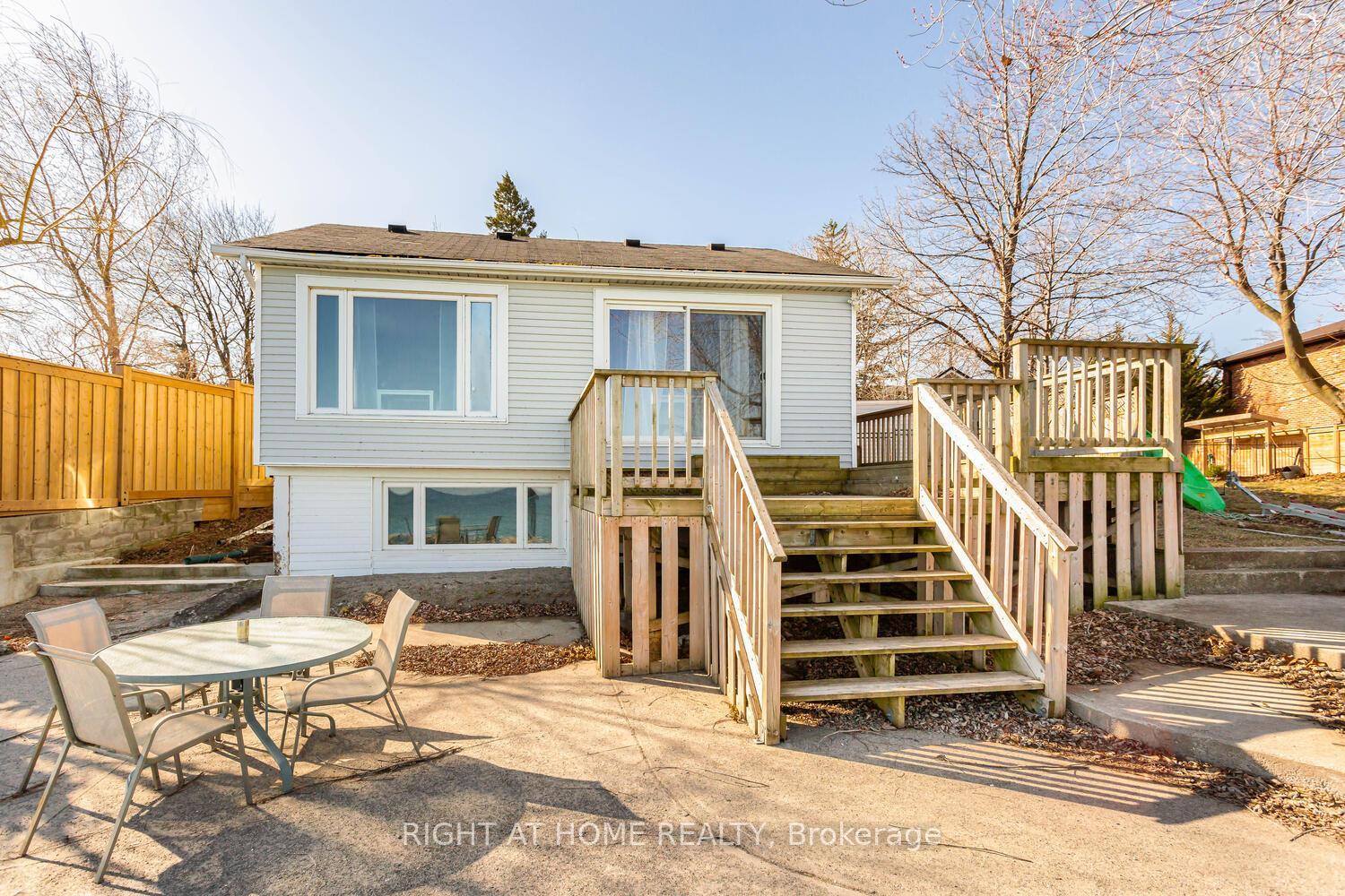 Photo 44 of 18 1/2 Lakeshore Drive, Hamilton, Stoney Creek — HOMEH