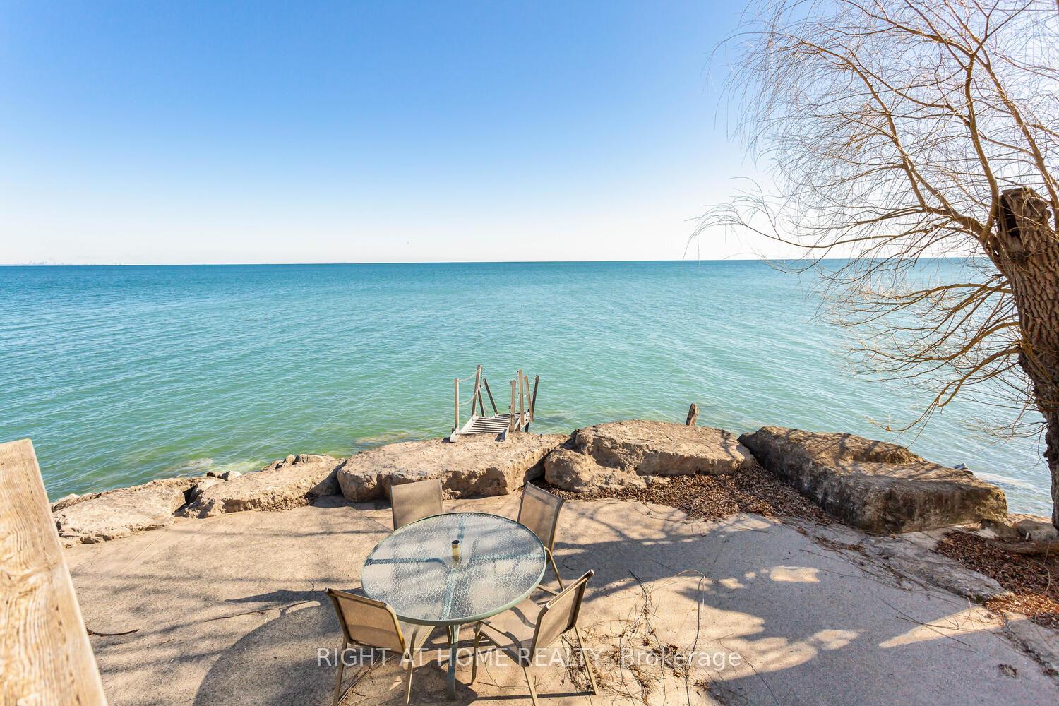 Photo 43 of 18 1/2 Lakeshore Drive, Hamilton, Stoney Creek — HOMEH