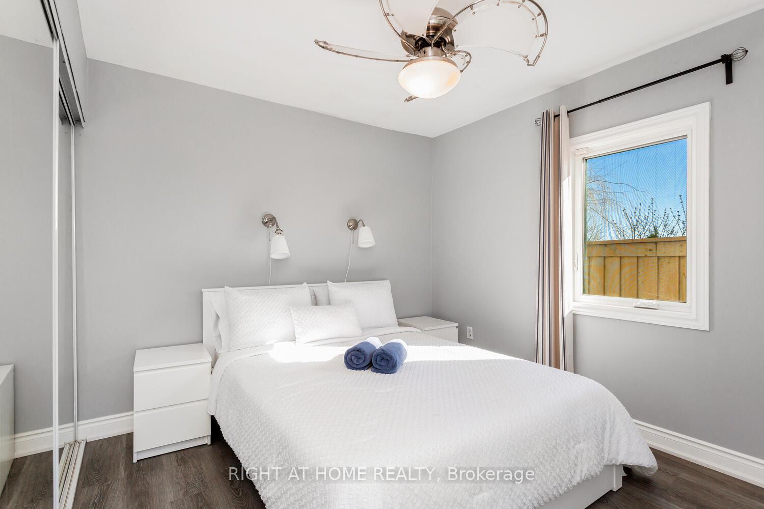 Photo 17 of 18 1/2 Lakeshore Drive, Hamilton, Stoney Creek — HOMEH