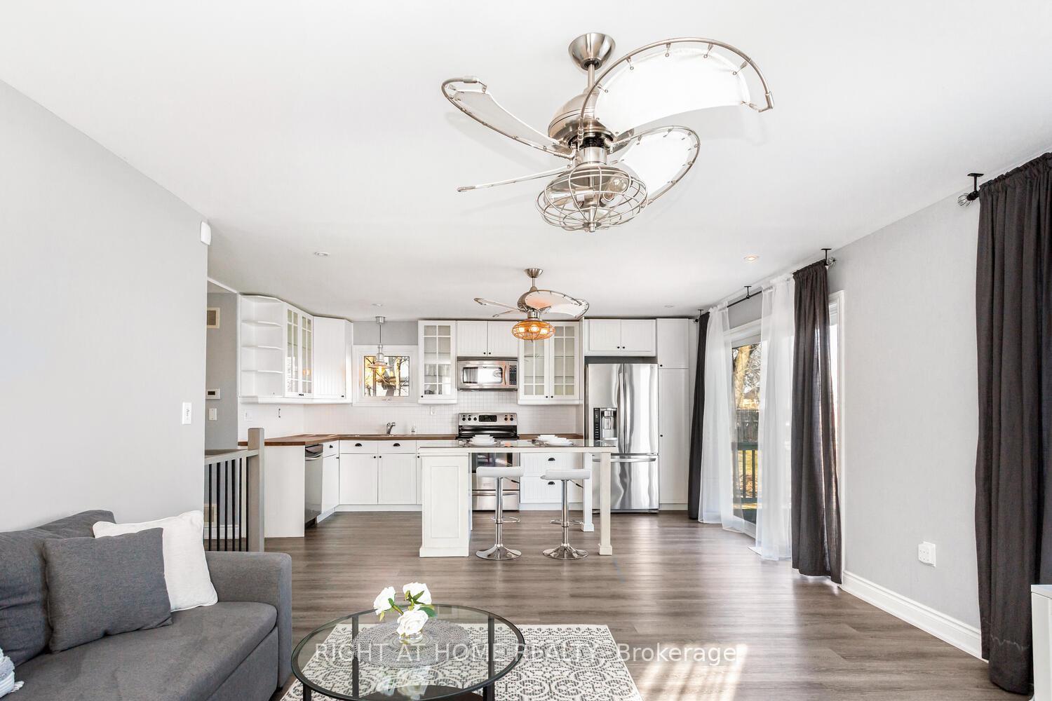 Photo 45 of 18 1/2 Lakeshore Drive, Hamilton, Stoney Creek — HOMEH
