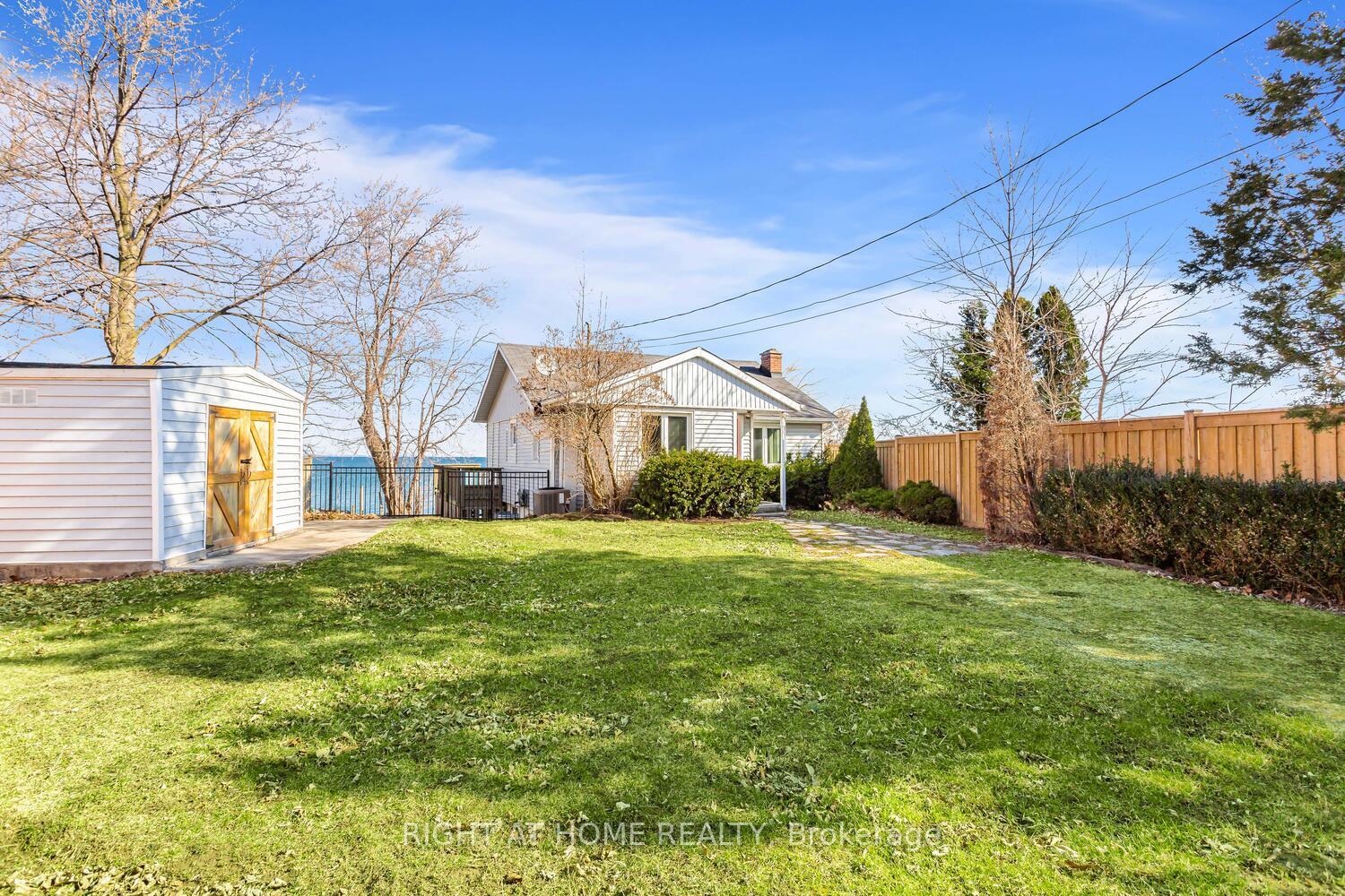 Photo 35 of 18 1/2 Lakeshore Drive, Hamilton, Stoney Creek — HOMEH