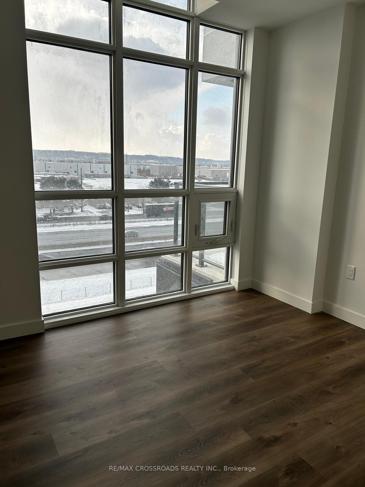 Photo 2 of Unit 614, 461 Green Road, Hamilton, Lakeshore — HOMEH