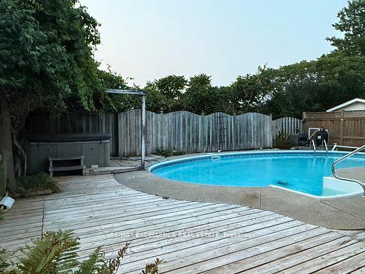 Photo 37 of 60 Denlow Street, Kitchener, Grand River North — HOMEH