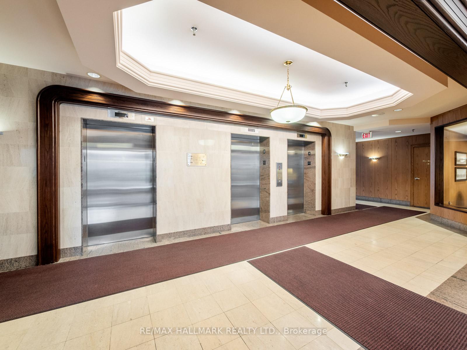 Photo 5 of Unit 809, 942 Yonge Street, Toronto, The Annex — HOMEH