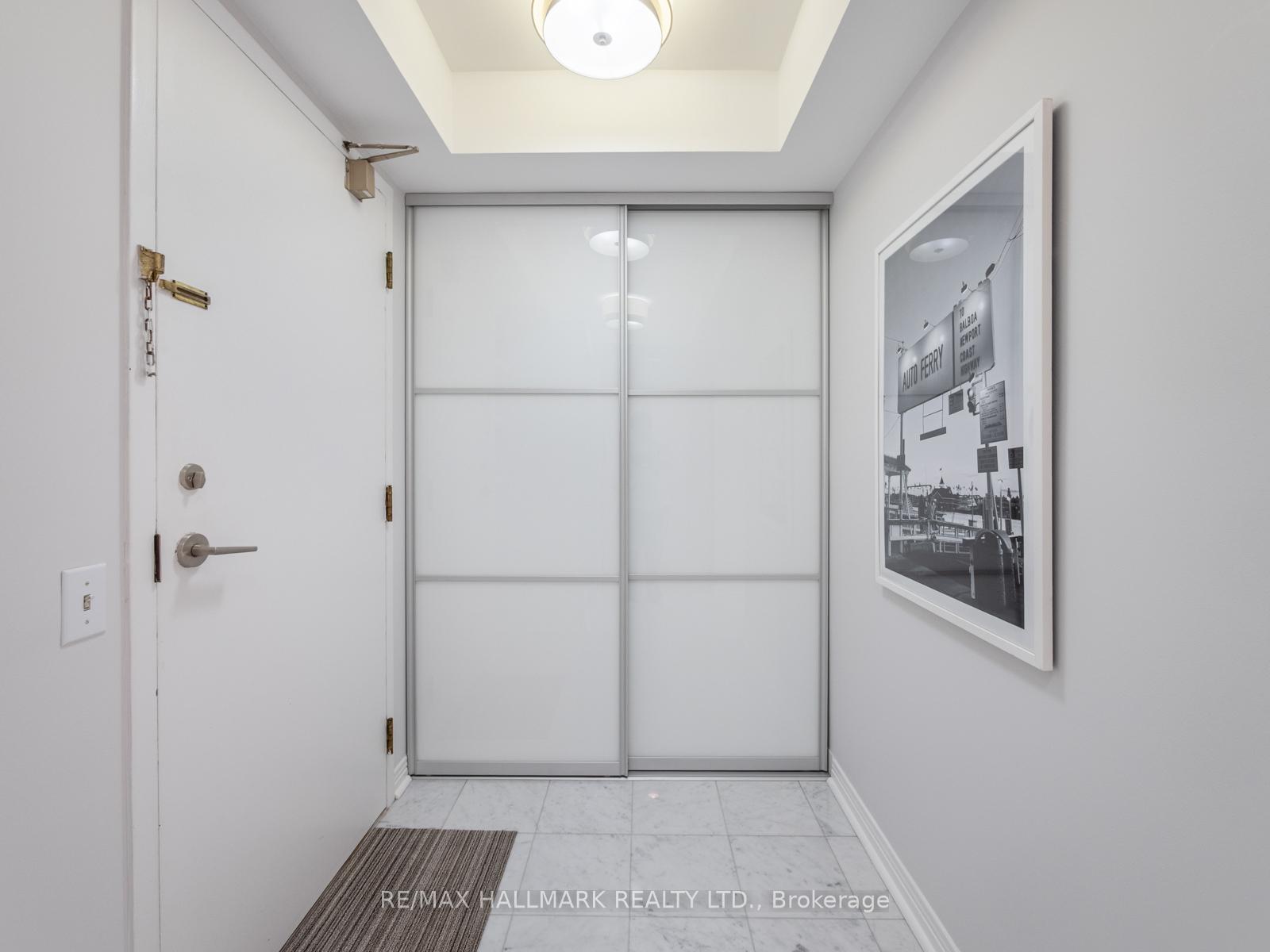 Photo 4 of Unit 809, 942 Yonge Street, Toronto, The Annex — HOMEH